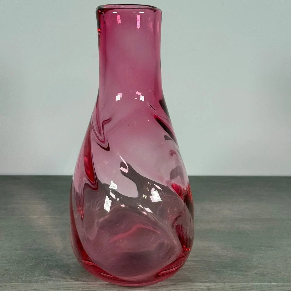 Vtg  MCM Hand Blown Glass Vase Cranberry Pink Swirl Optic 9.5